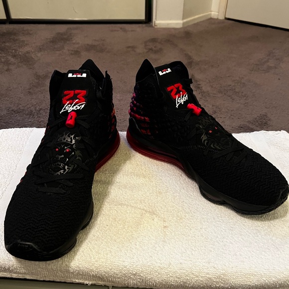 Nike LeBron 17 Infrared. Size 12. New never worn. - Picture 4 of 6